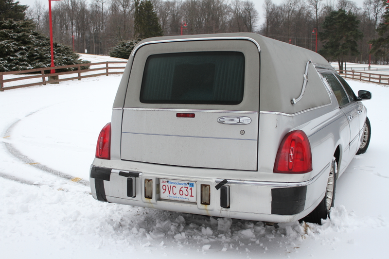 Illustration for article titled You Haven't Lived Until You've Driven A Straight-Piped Hearse